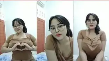 Live Remes Cewek Tobrut Acha dari Luar Baju Horny
